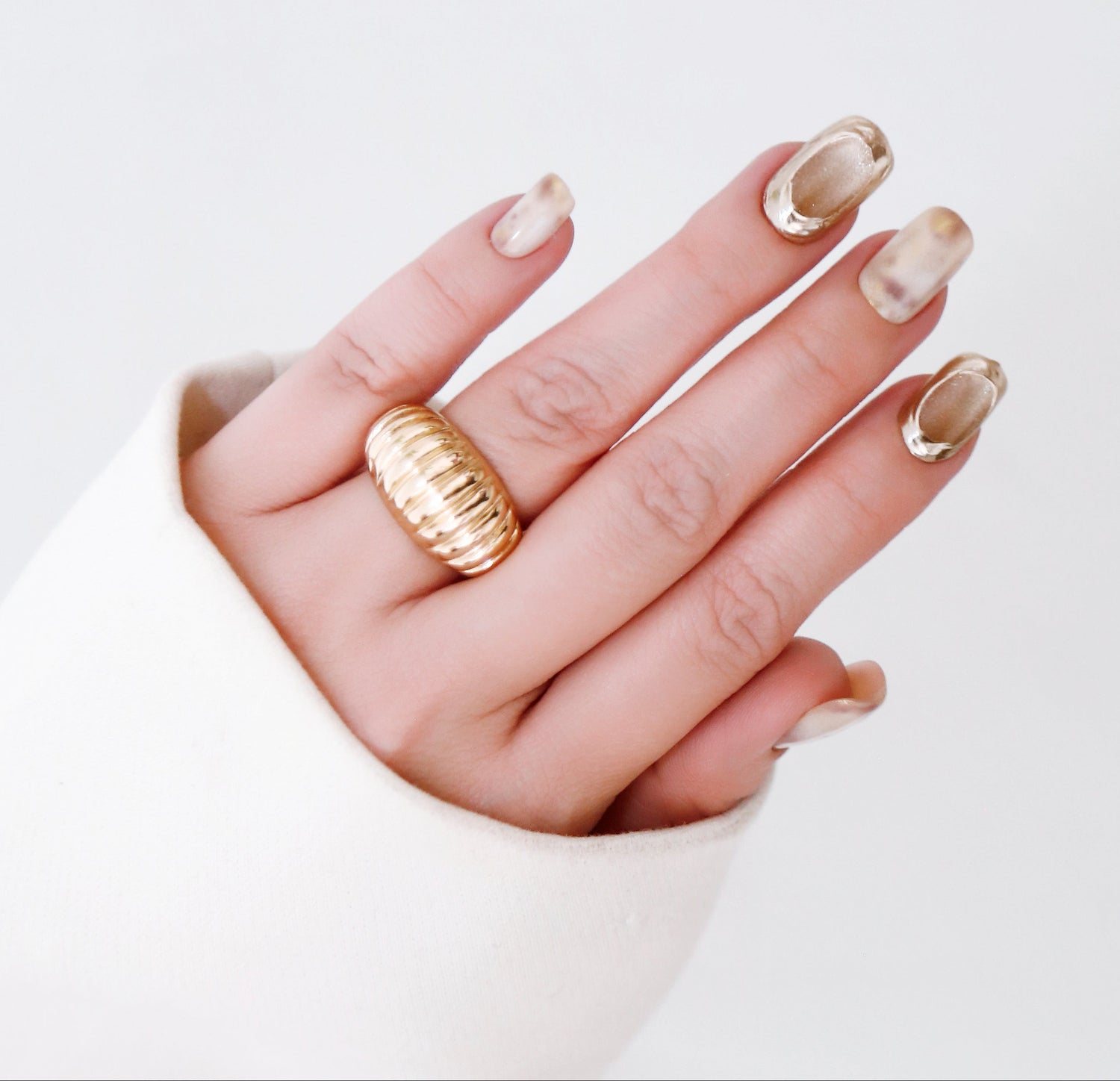 Mocha Marble Glow - Cuadrado Corto