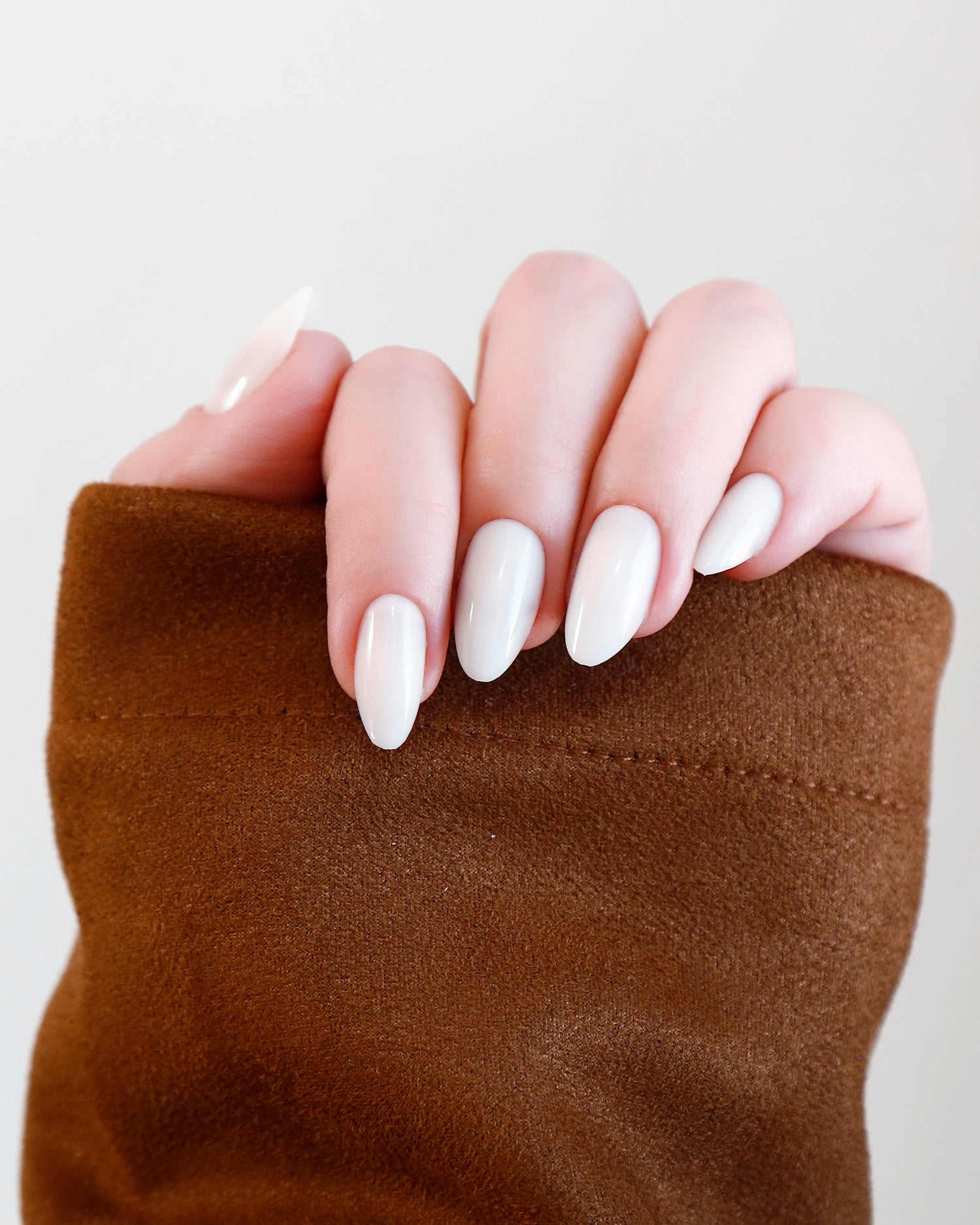 Milky White - Almendra Corta