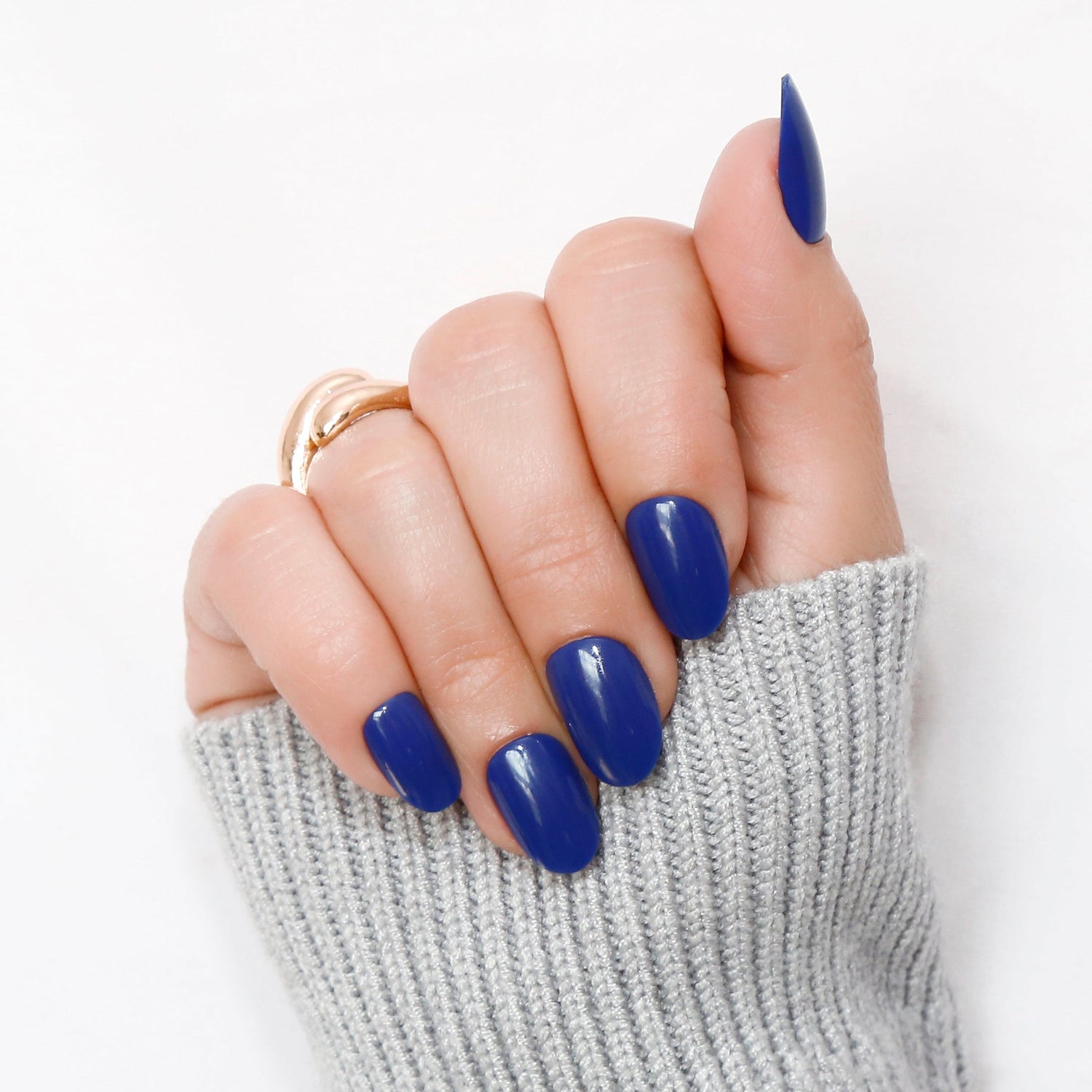 Royal Blue Glow – Oval Corta
